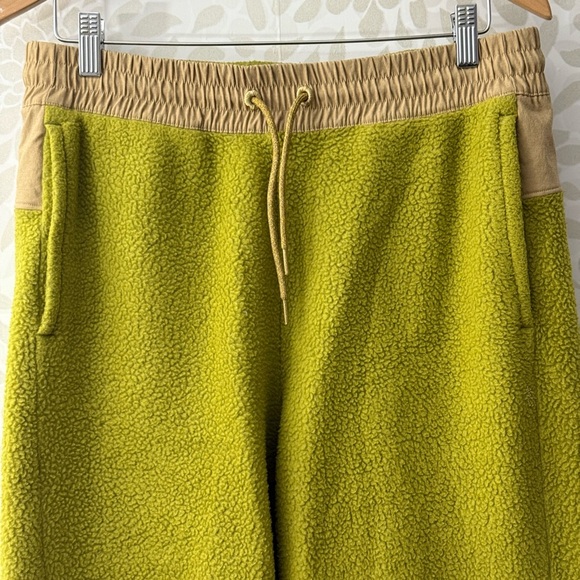 Allbirds Women’s M Hazy Lime Beige Fluff Fleece Pants Jogger Sweatpants - Picture 5 of 9